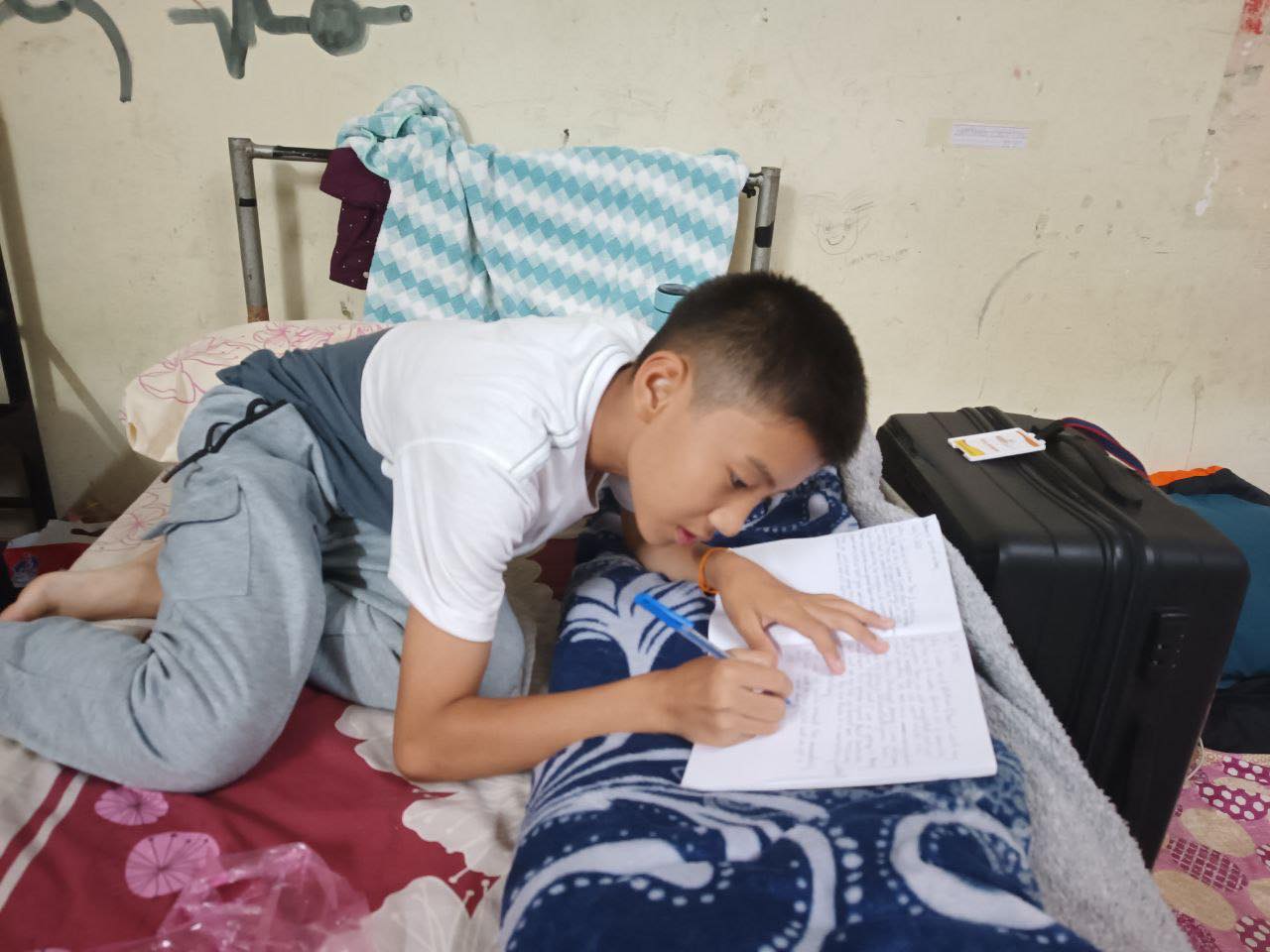Ending the day at the VESD Camp with a Daily Journal 📓☺️