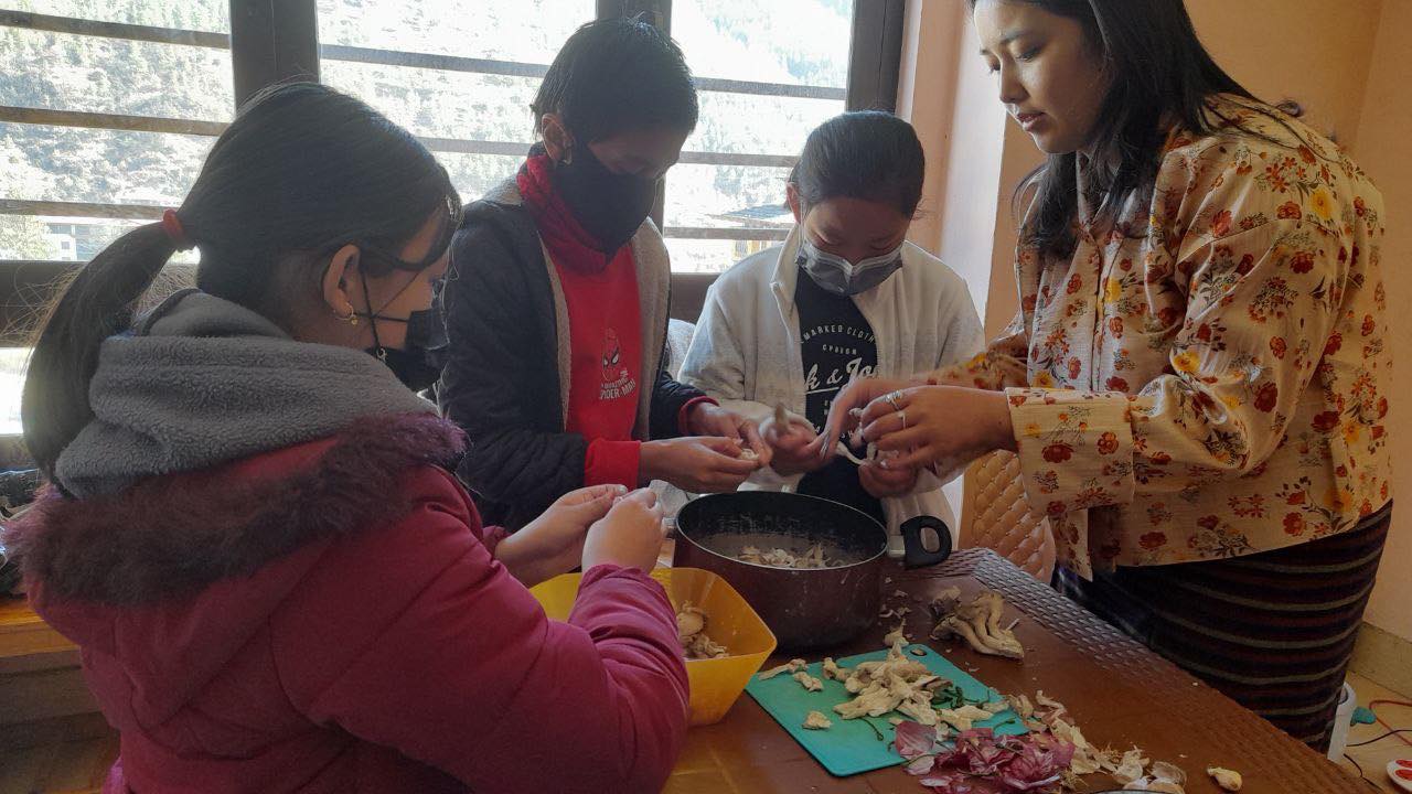Everything starts from home. Excited to have few interested in learning Home Science.
#VTOBVacationCamp