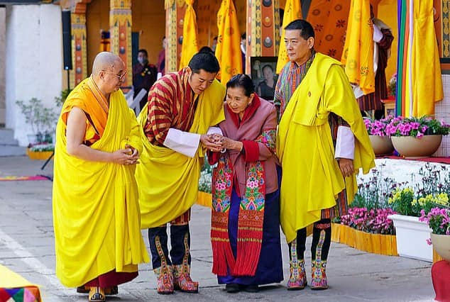 VTOB Foundation joins the nation in offering our gratitude and tribute to our beloved Druk Gyalpo His Majesty King Jigme Khesar Namgyel Wangchuck on the joyous occasion of 15th Coronation Day with prayers for perpetual peace and prosperity and eternity of happiness in the country under the reign of His Majesty the King.
