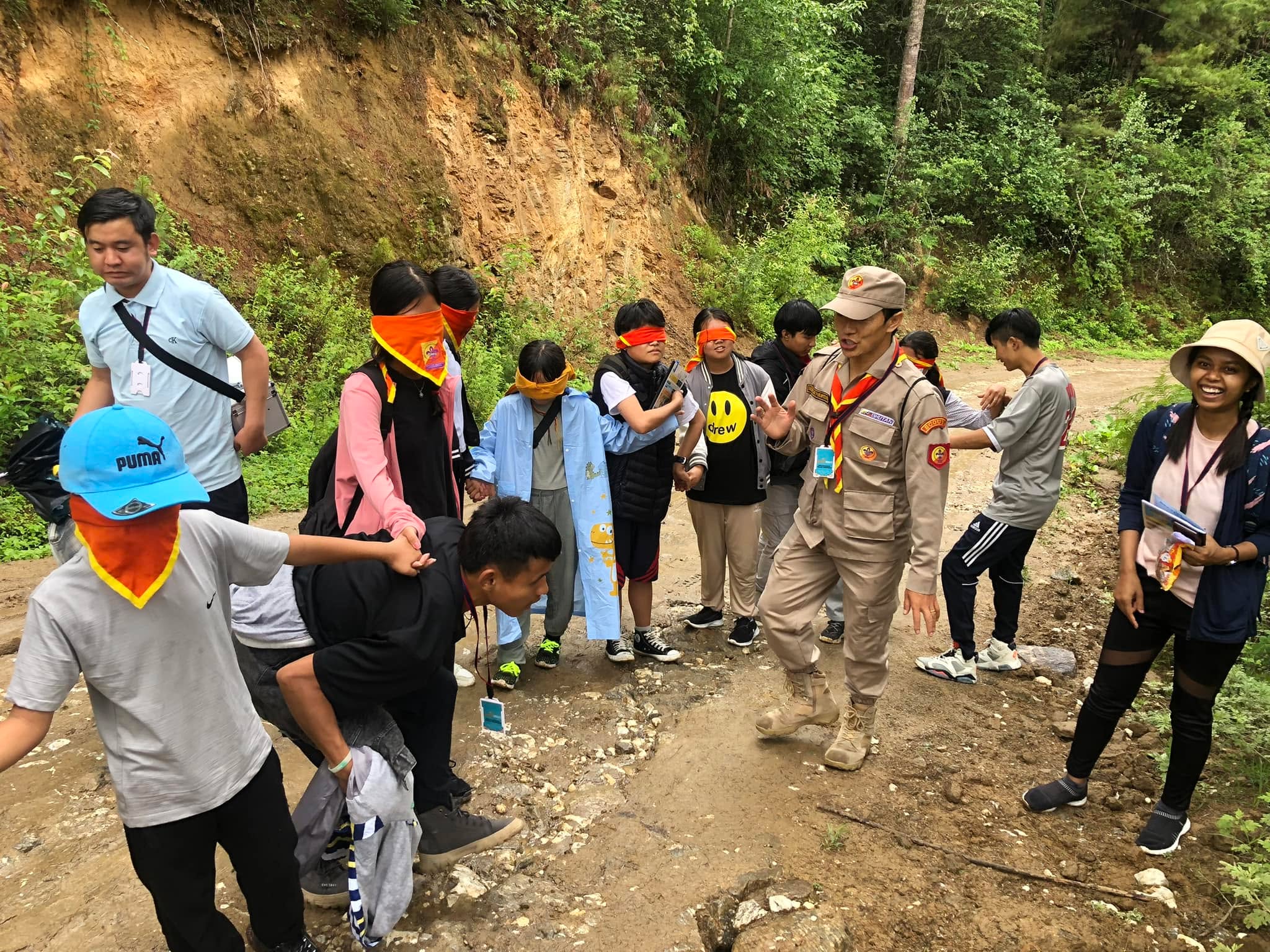 🗓️ ✨ DAY 3 | VESD CAMP VOL. II | DRUGYEL, PARO ✨
Day 3 was filled with added energy and excitement. We had our first hike group completing a hike to Talung Monastery. Apart from their lineup of programs, Chablop Passu and Yeshey Dorji Bird added variety to the camp. The entertainment night also saw more participants coming on stage and entertaining the crowd.
We will surely have more fun tomorrow.
#vesdcamp2023
PaSsu Diary