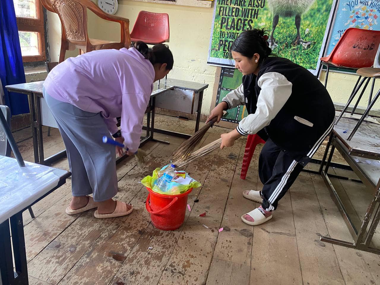 🗓️ DAY 9 | VESD CAMP VOL. II | DRUGYEL, PARO ✨
Almost the last day and we are already seeing mixed emotions. We are into the last day of the programs. All programs have wrapped up and we are ready for the Closing Ceremony. The day was made special with an exciting program by WFP, MoESD and some Teachers of Thimphu and Chhukha. To encourage young Bhutanese to eat healthier, MoESD, in collaboration with WFP and MoH, has developed a new campaign. The “Eat Kheta Be Seta” campaign will teach young students five healthy eating habits. The campaign is backed by extensive research of Bhutanese eating habits. Students of VESD tested out the Emo Demo games. These games engage all senses to teach students crucial lessons. Thank you for enriching our participants.
The day also saw the MPH Group have their STEM Facility visit to National Seed Centre.
#vesdcamp2023