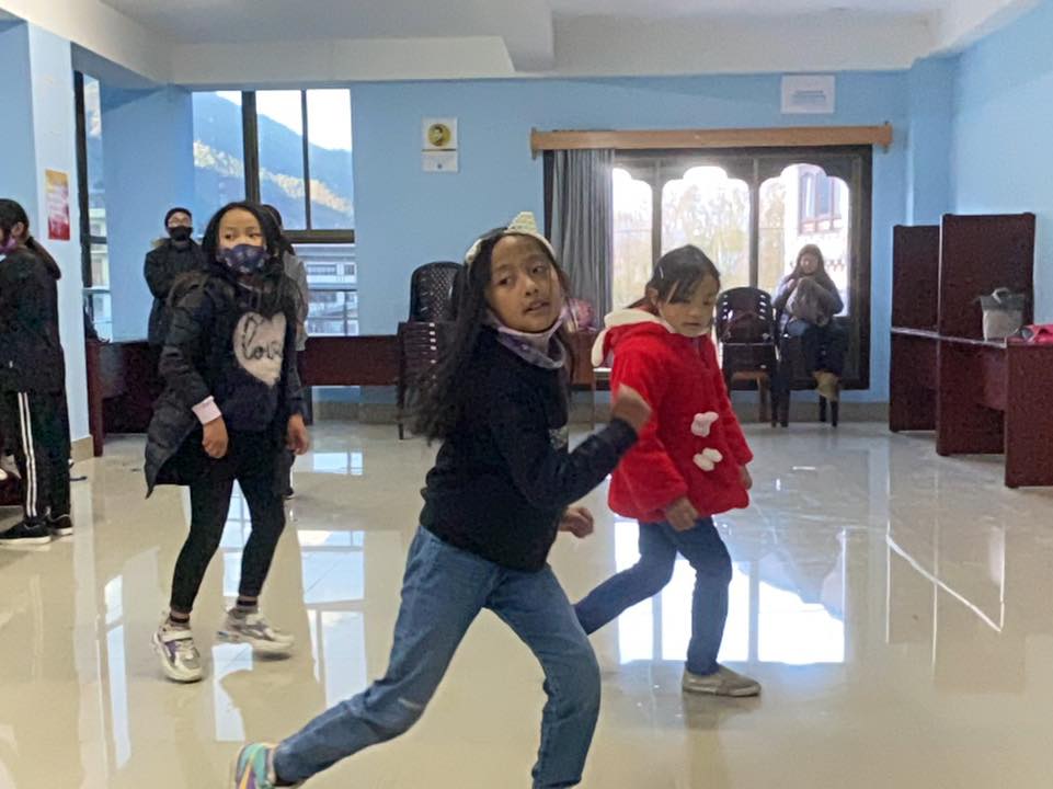 𝗩𝗧𝗢𝗕 𝗩𝗮𝗰𝗮𝘁𝗶𝗼𝗻 𝗖𝗮𝗺𝗽 is an all in one Engaging, Educational and Exciting program for children of all classes. We have it all throughout the vacation. 
We will have new classes from Monday, 27 December. 

𝗪𝗲 𝗵𝗮𝘃𝗲 𝗦𝗢𝗠𝗘𝗧𝗛𝗜𝗡𝗚 𝗳𝗼𝗿 𝗘𝗩𝗘𝗥𝗬𝗢𝗡𝗘!

Please contact 77438800 for further information.